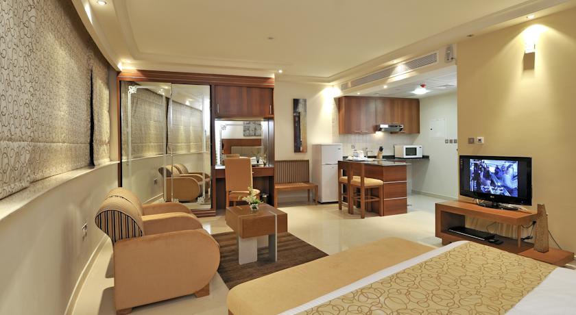 Park Inn by Radisson Hotel Apartments Al Rigga